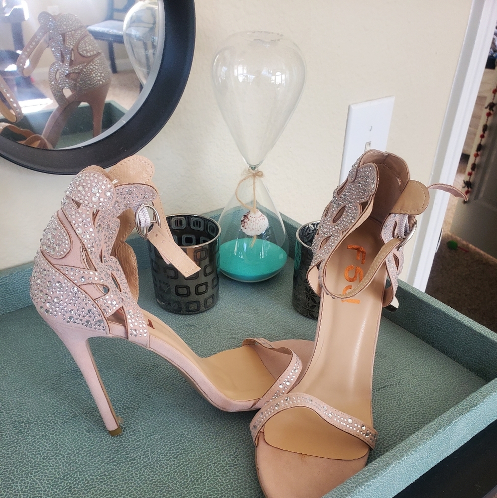 Ladies heels
